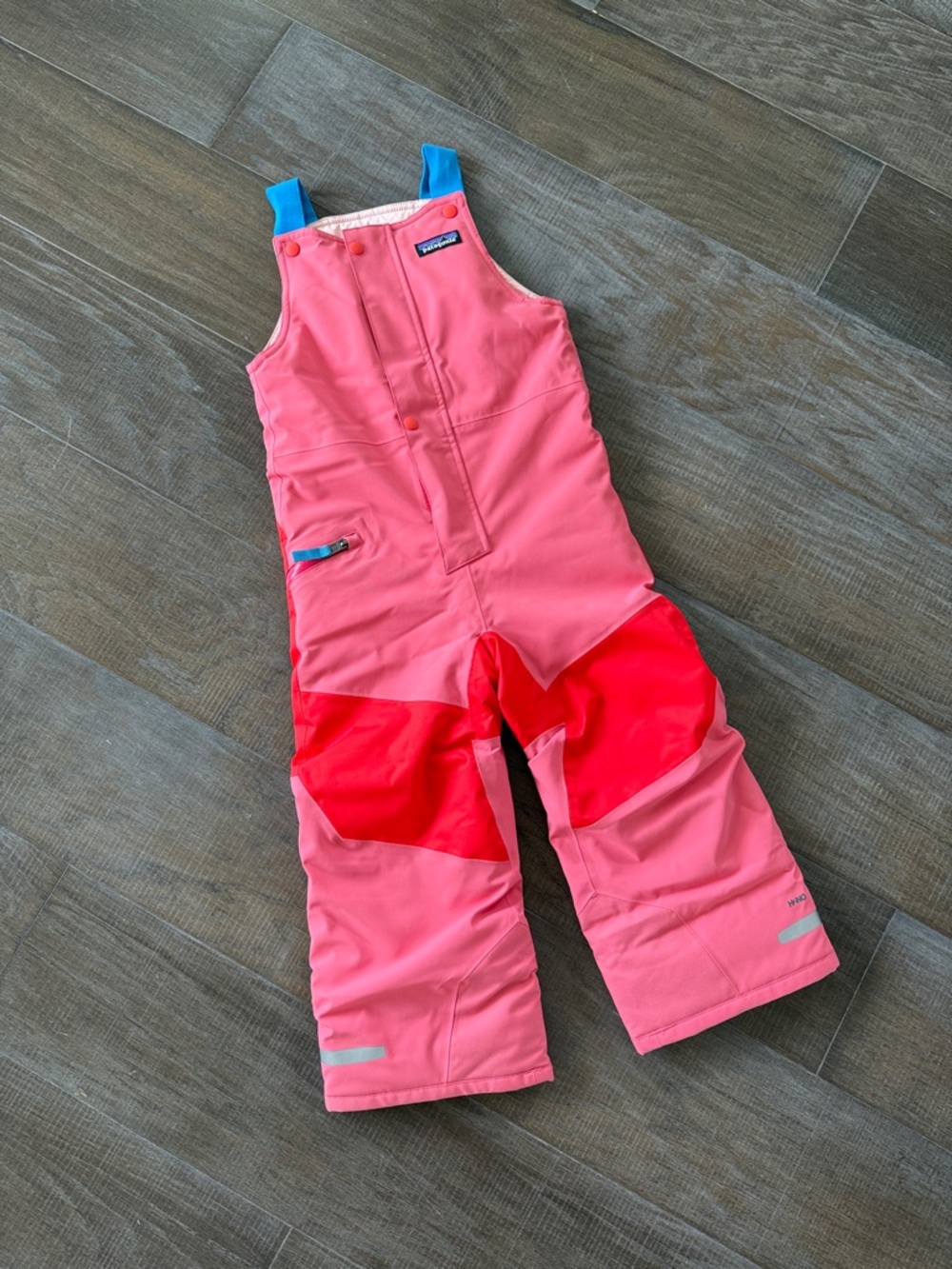 PATAGONIA Baby Snow Pile Bib in Range Pink (Size 4T)